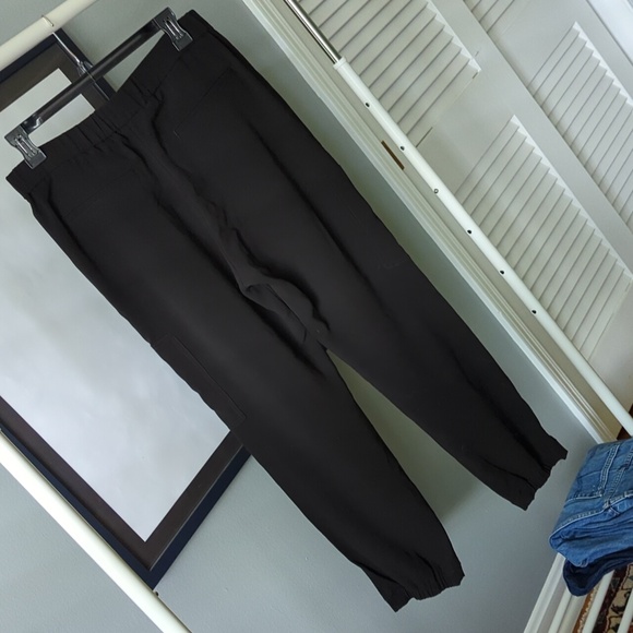 Vince joggers, size 8. Like new. - Picture 5 of 5